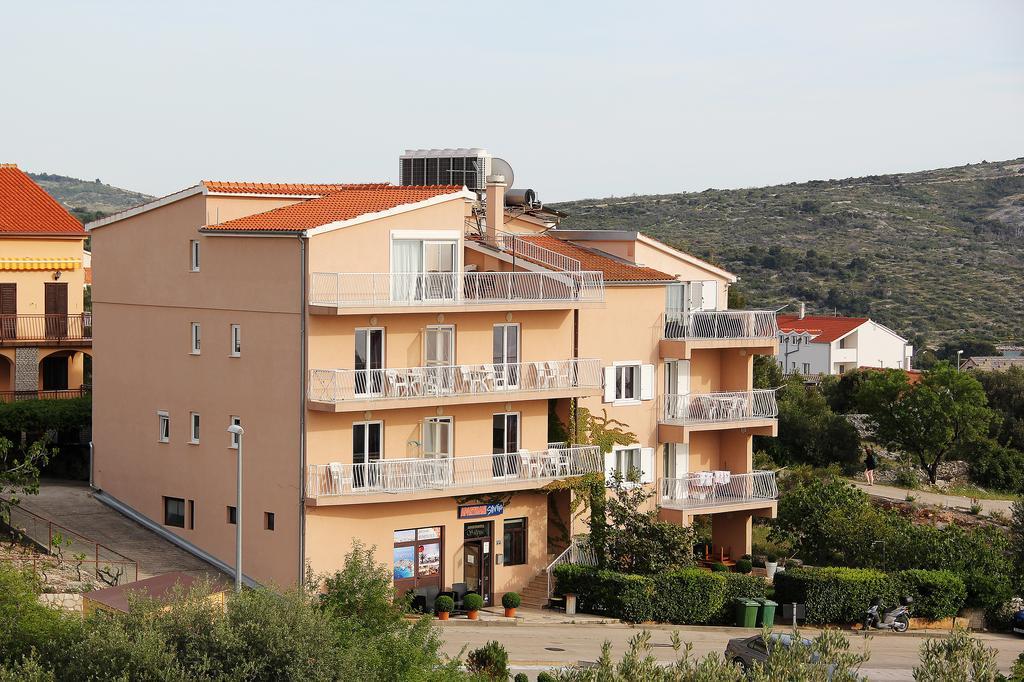 Apartments Silvija Primošten Εξωτερικό φωτογραφία